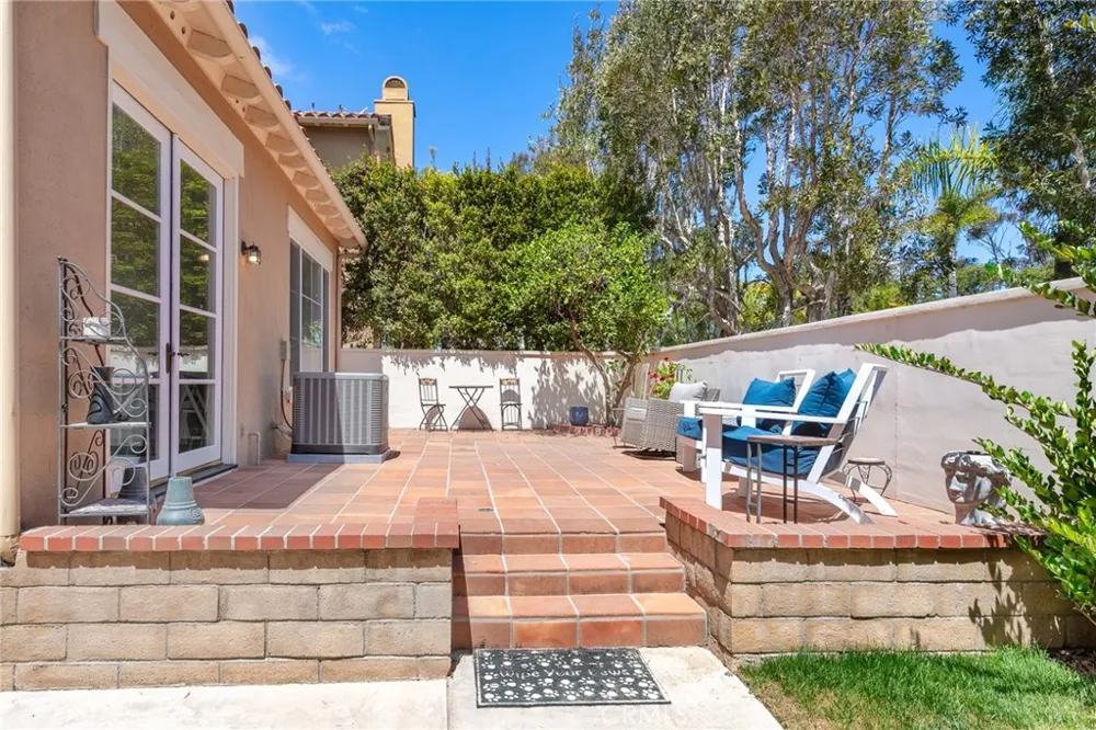 1175 Corte Riviera Camarillo, CA 93010
