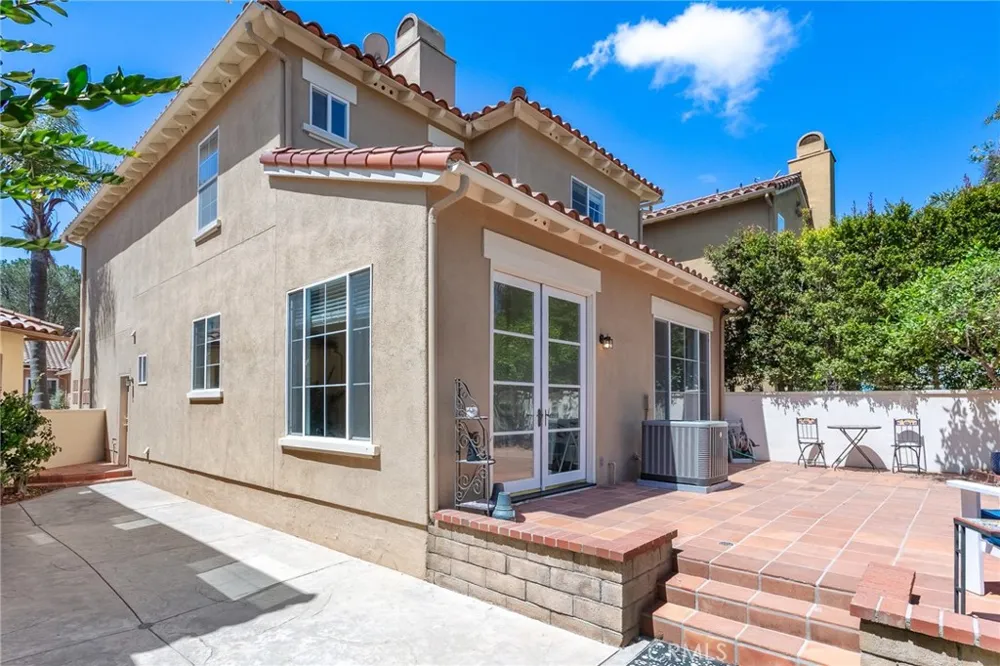 1175 Corte Riviera Camarillo, CA 93010