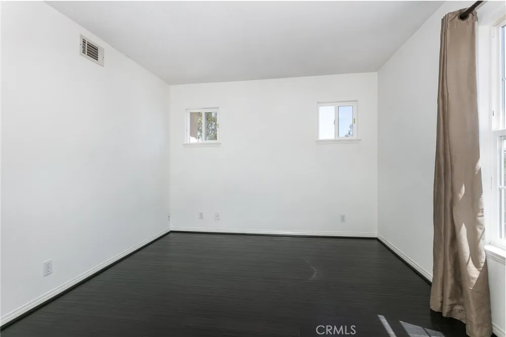 1175 Corte Riviera Camarillo, CA 93010
