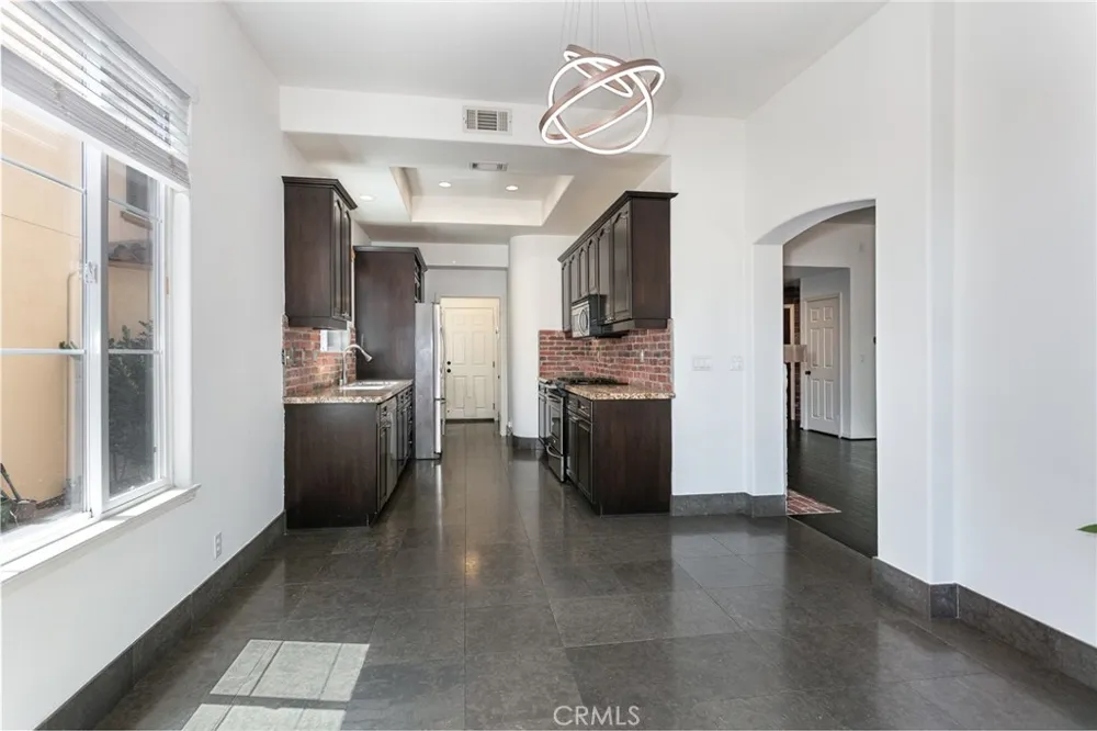 1175 Corte Riviera Camarillo, CA 93010