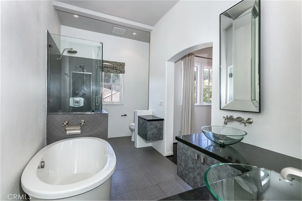 1175 Corte Riviera Camarillo, CA 93010