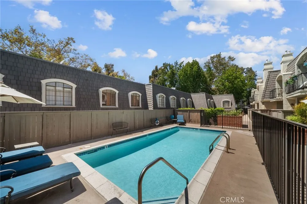 612 Wilcox Avenue Los Angeles, CA 90004