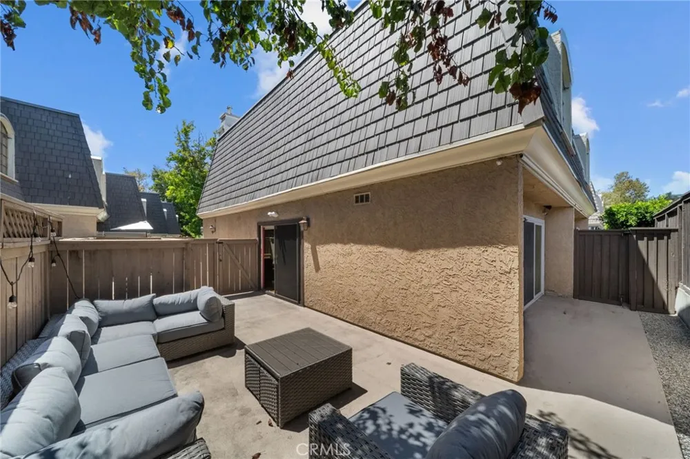 612 Wilcox Avenue Los Angeles, CA 90004