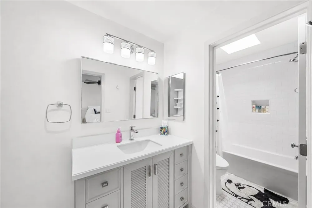 612 Wilcox Avenue Los Angeles, CA 90004