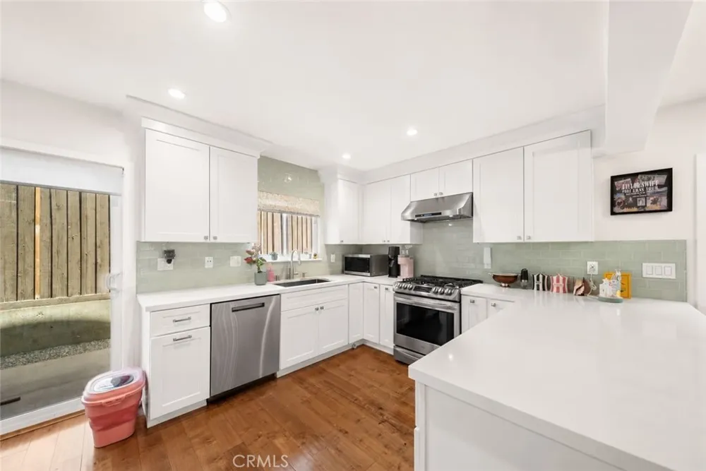612 Wilcox Avenue Los Angeles, CA 90004