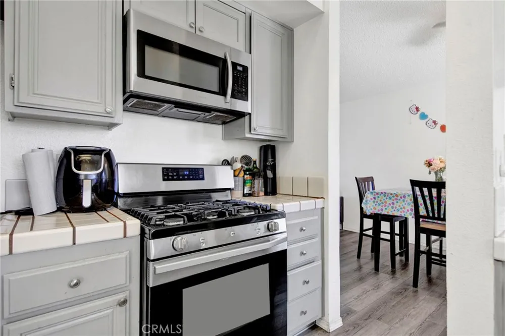 43730 San Francisco Lancaster, CA 93535