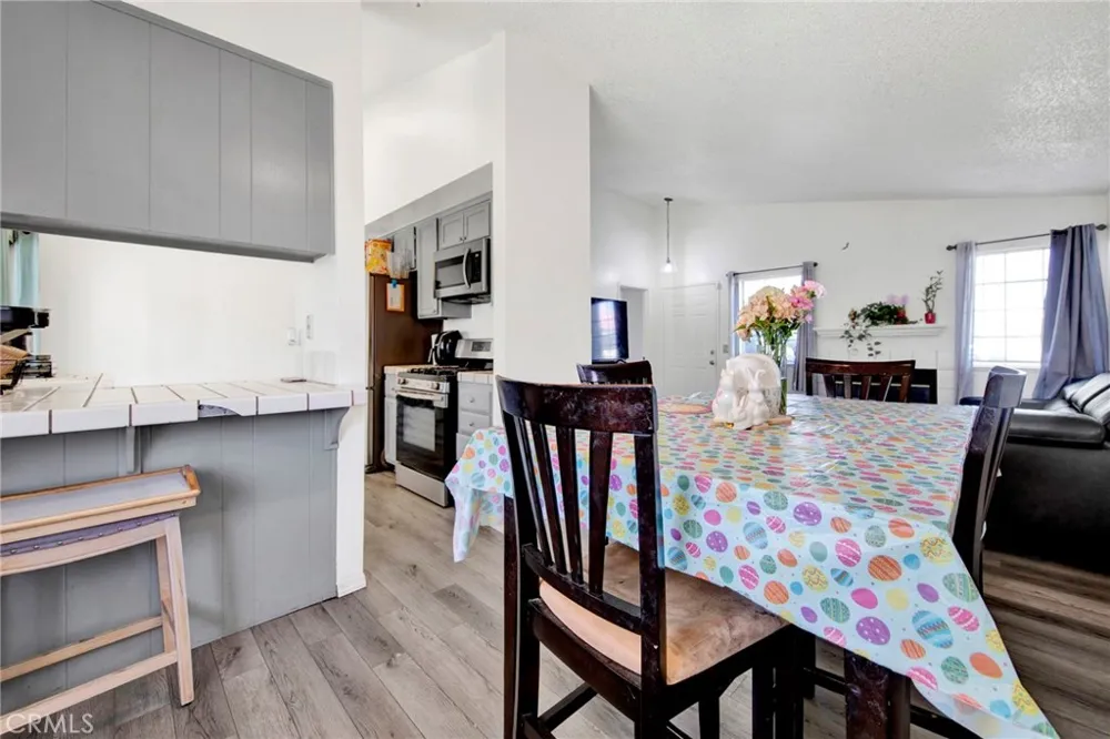 43730 San Francisco Lancaster, CA 93535