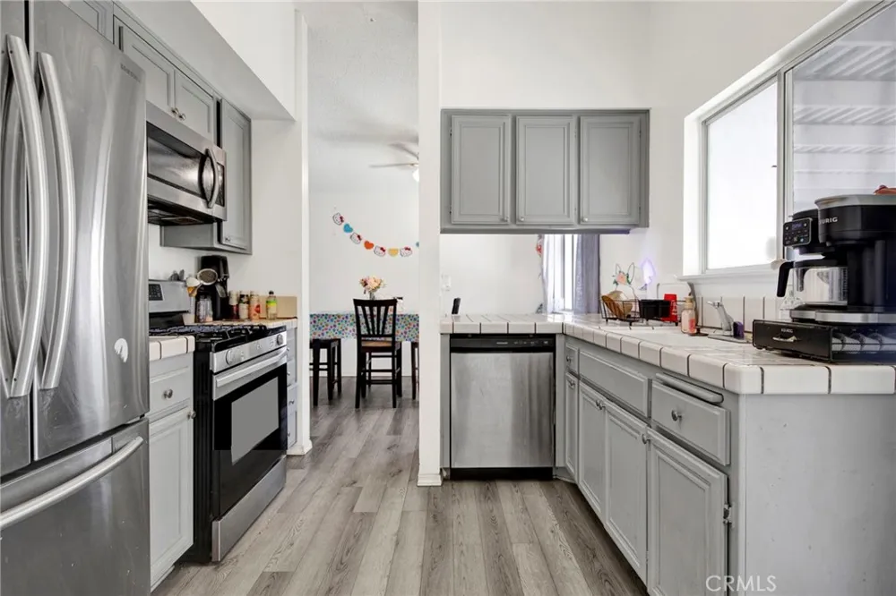 43730 San Francisco Lancaster, CA 93535