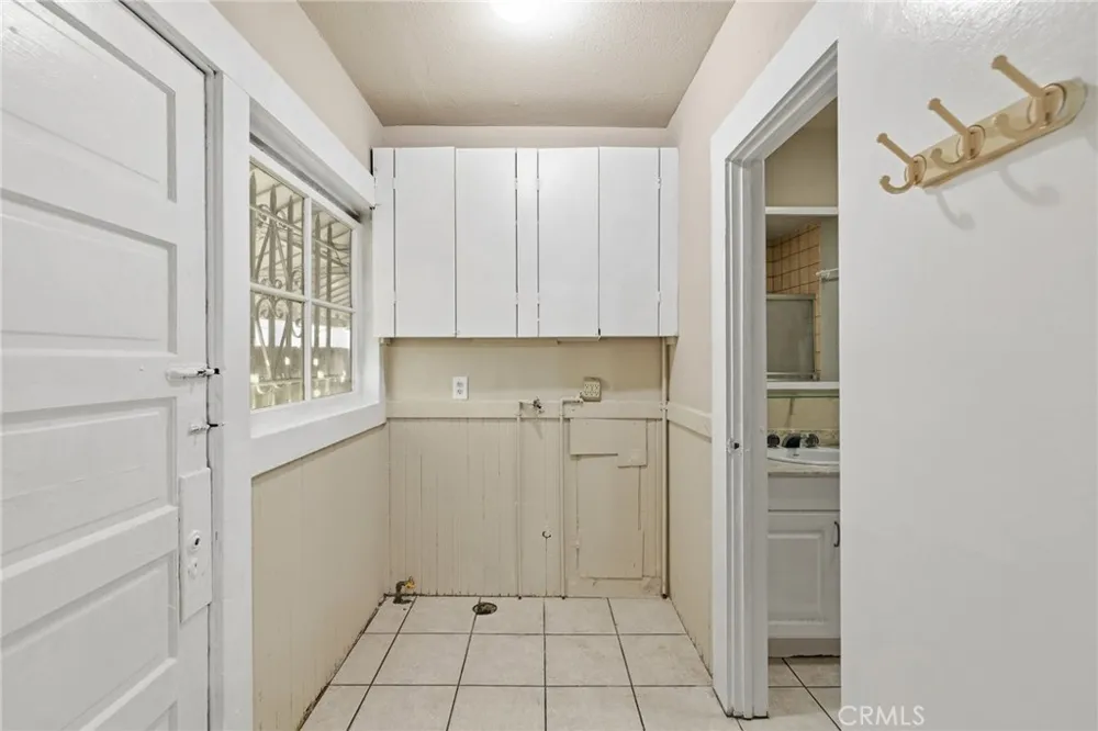 2239 W Sunset Boulevard Los Angeles, CA 90026