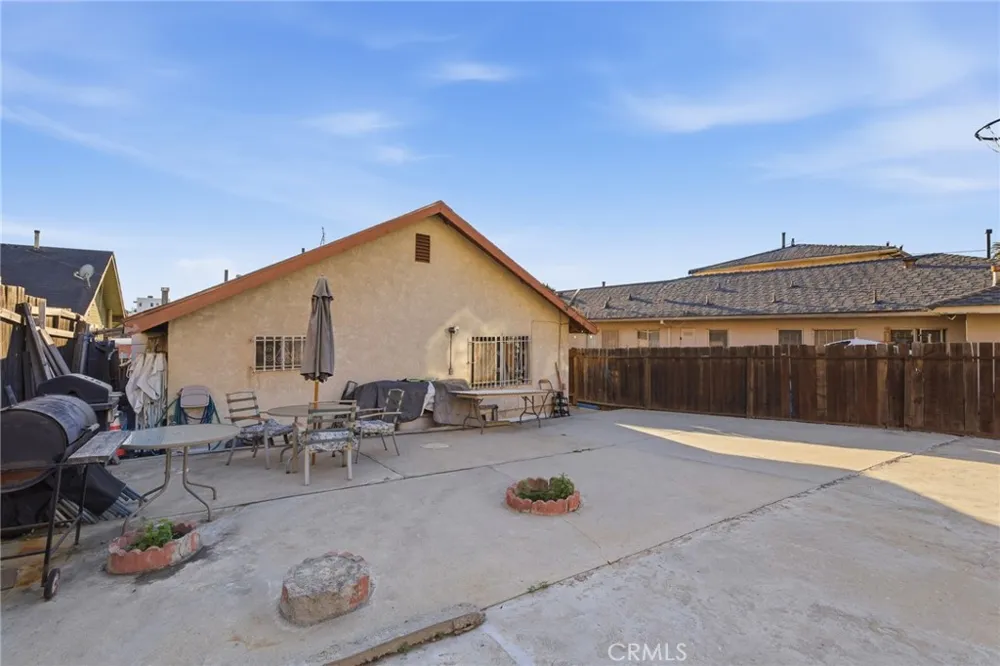 2239 W Sunset Boulevard Los Angeles, CA 90026
