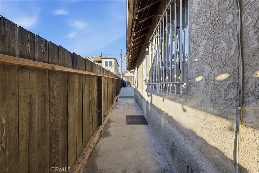 2239 W Sunset Boulevard Los Angeles, CA 90026