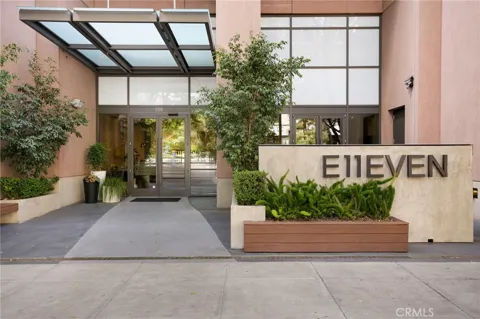 1111 S Grand Avenue #1102