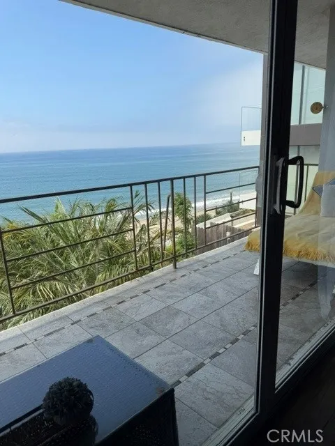 17614 Posetano Road Los Angeles, CA 90272