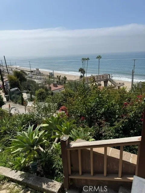 17614 Posetano Road Los Angeles, CA 90272