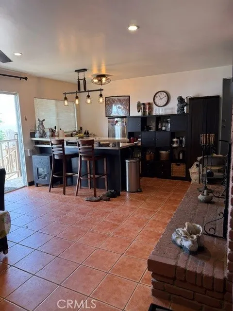 17614 Posetano Road Los Angeles, CA 90272