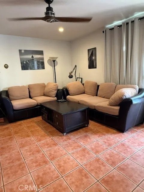 17614 Posetano Road Los Angeles, CA 90272