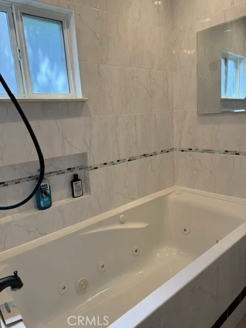 17614 Posetano Road Los Angeles, CA 90272