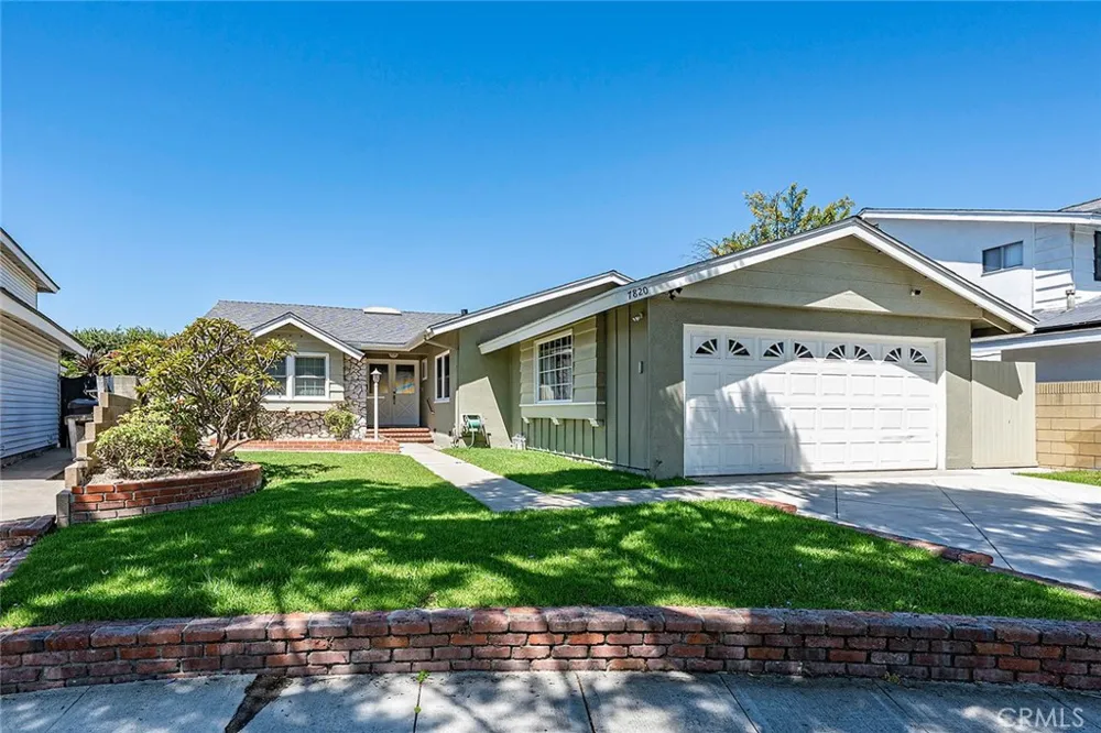 7820 E Ritchie Street Long Beach, CA 90808