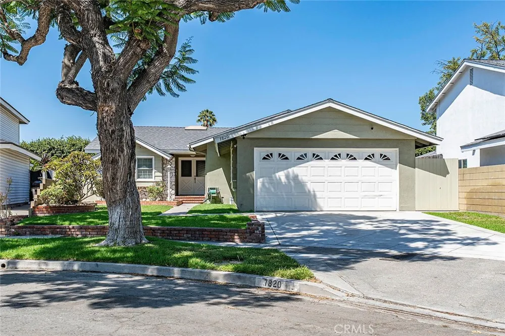 7820 E Ritchie Street Long Beach, CA 90808