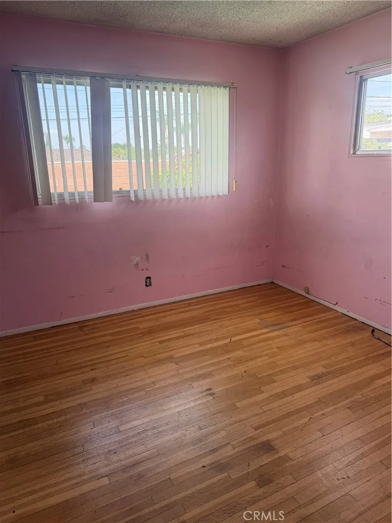 1381 Glenfinnan Covina, CA 91722