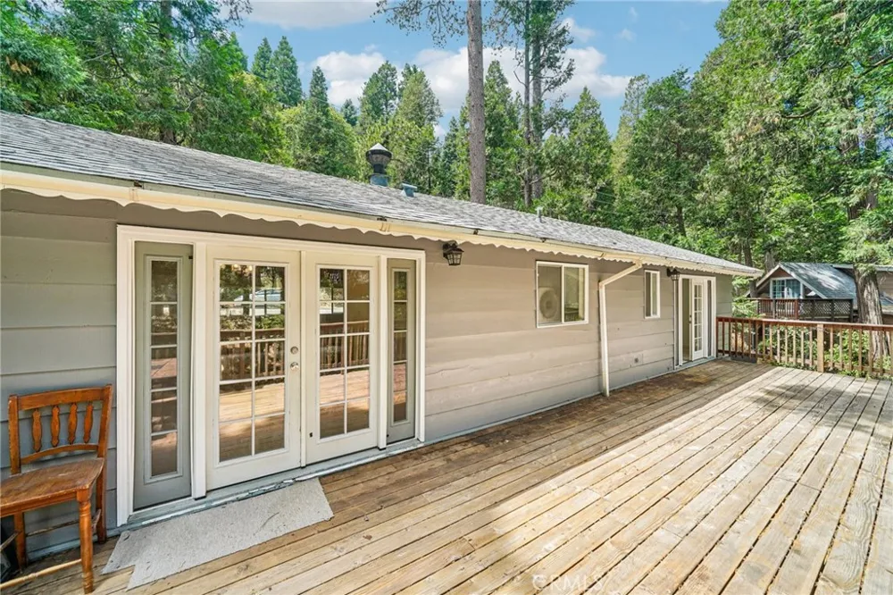 24978 Faulhorn Crestline, CA 92325