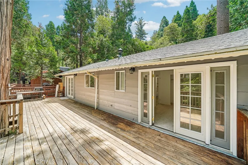 24978 Faulhorn Crestline, CA 92325