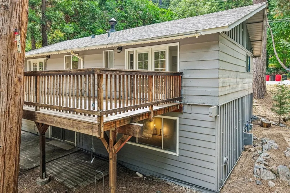 24978 Faulhorn Crestline, CA 92325
