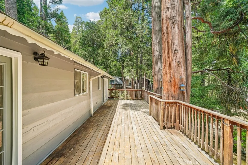 24978 Faulhorn Crestline, CA 92325