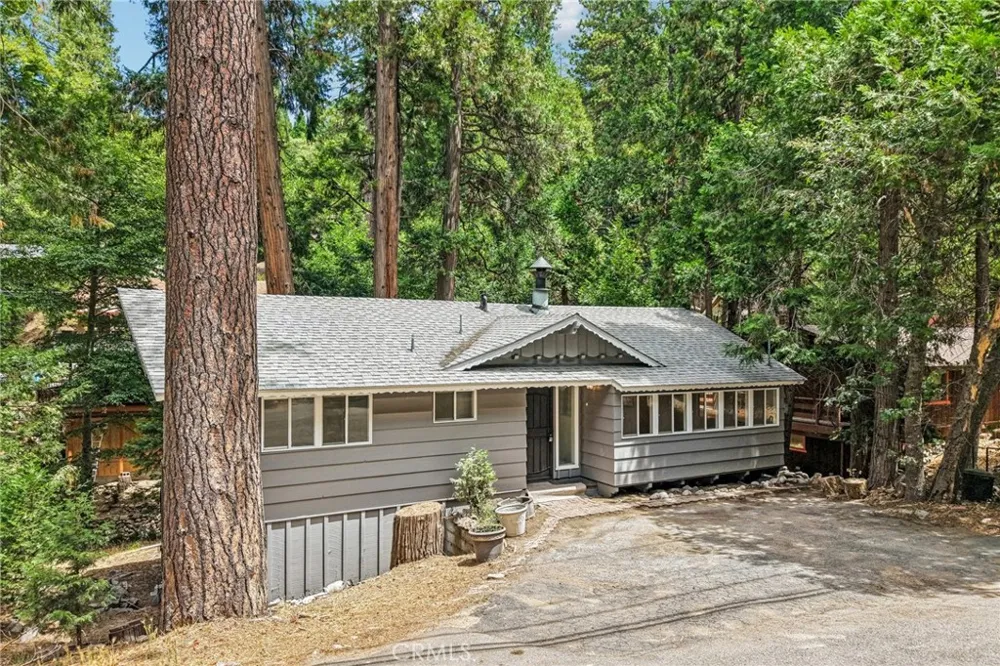 24978 Faulhorn Crestline, CA 92325