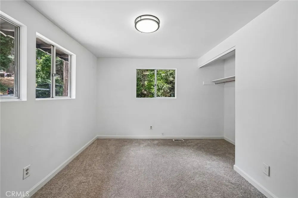24978 Faulhorn Crestline, CA 92325