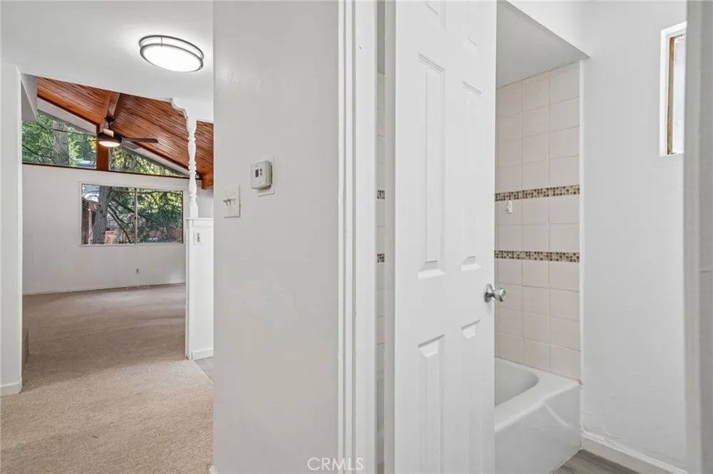 24978 Faulhorn Crestline, CA 92325