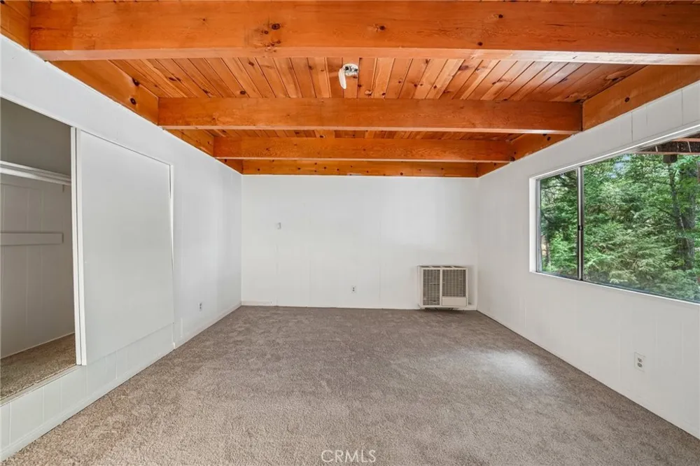 24978 Faulhorn Crestline, CA 92325