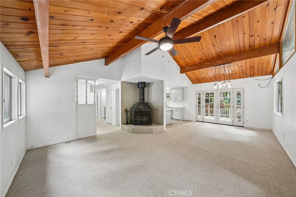24978 Faulhorn Crestline, CA 92325