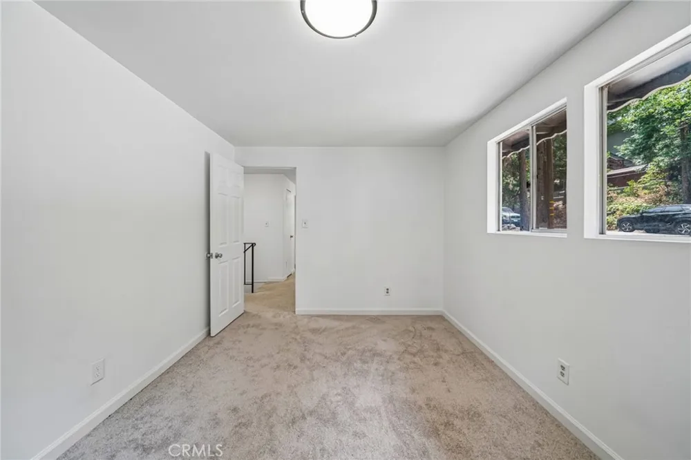 24978 Faulhorn Crestline, CA 92325