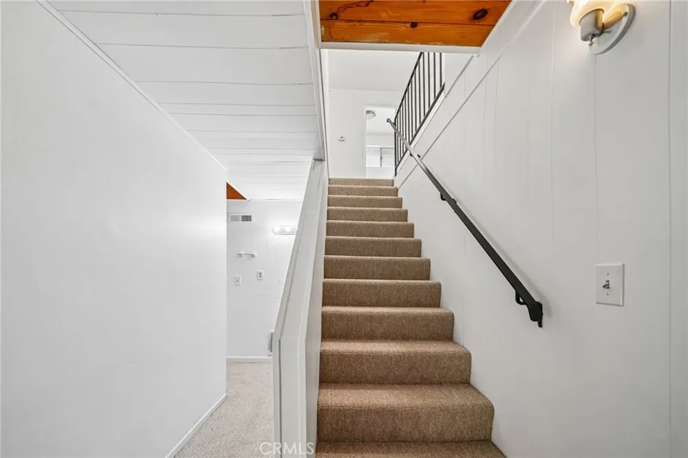 24978 Faulhorn Crestline, CA 92325