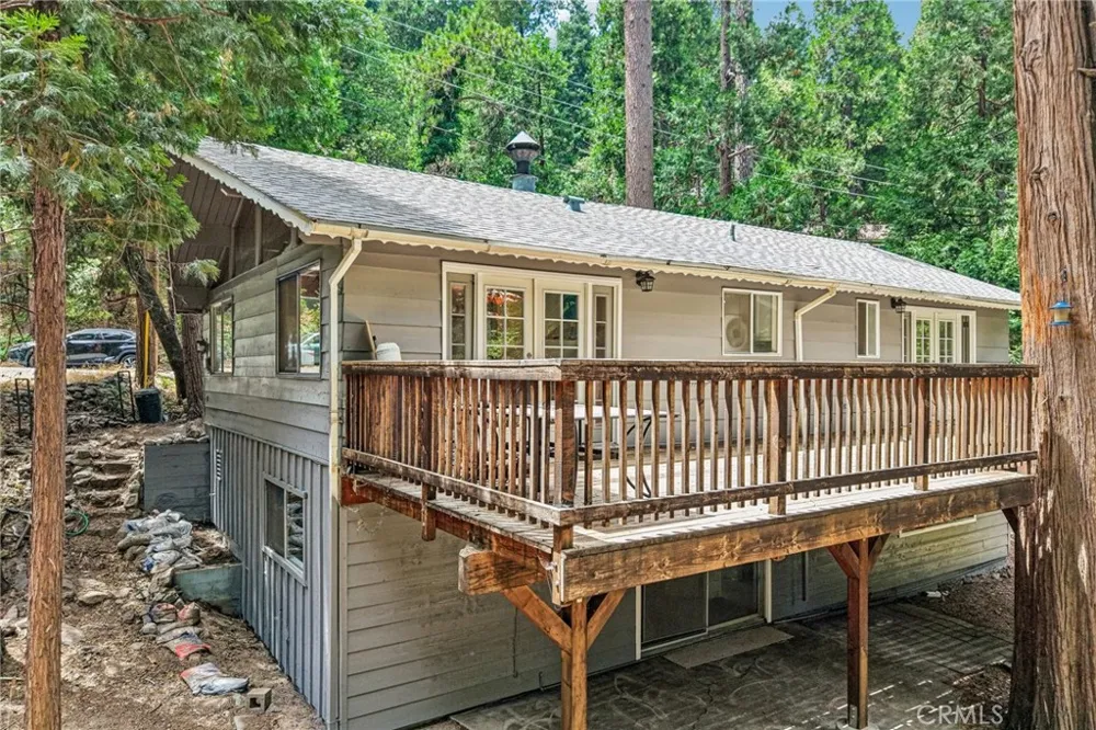 24978 Faulhorn Crestline, CA 92325