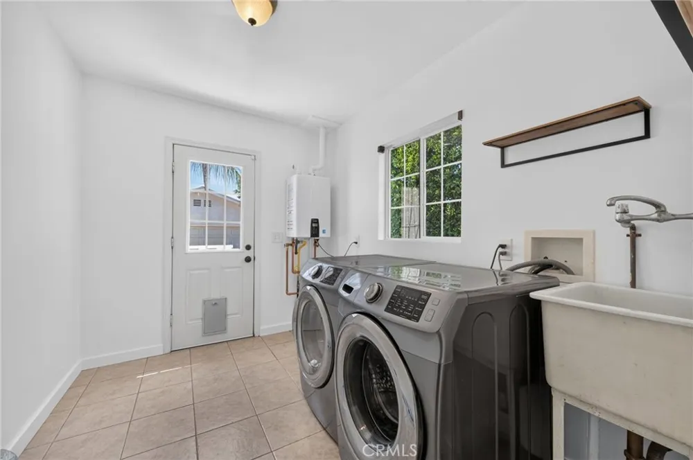 722 Royce St. Altadena, CA 91001