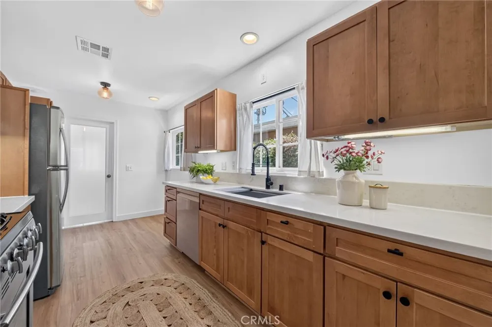 722 Royce St. Altadena, CA 91001