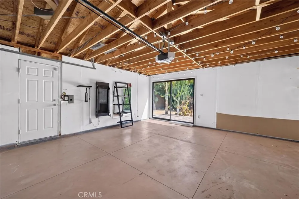 722 Royce St. Altadena, CA 91001