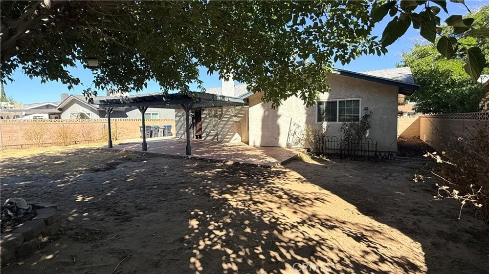 39254 Willowvale Palmdale, CA 93551