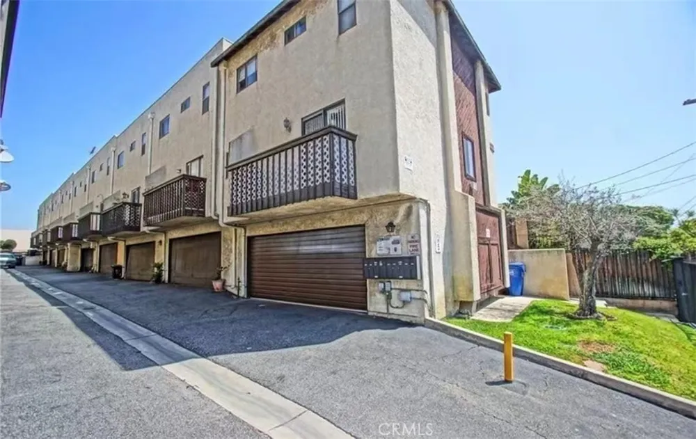 1121 252nd Street #5 Harbor City, CA 90710