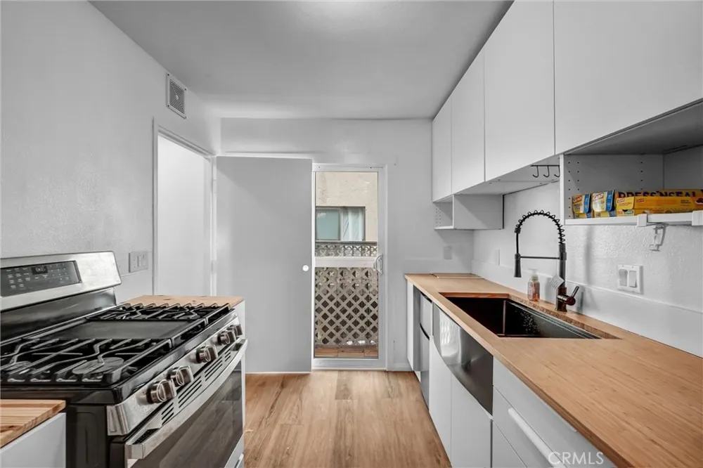 1121 252nd Street #5 Harbor City, CA 90710