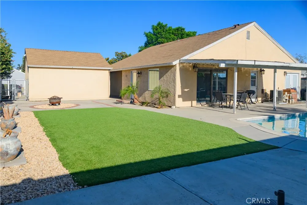 614 Aspen Rialto, CA 92376