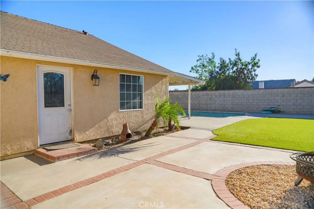 614 Aspen Rialto, CA 92376