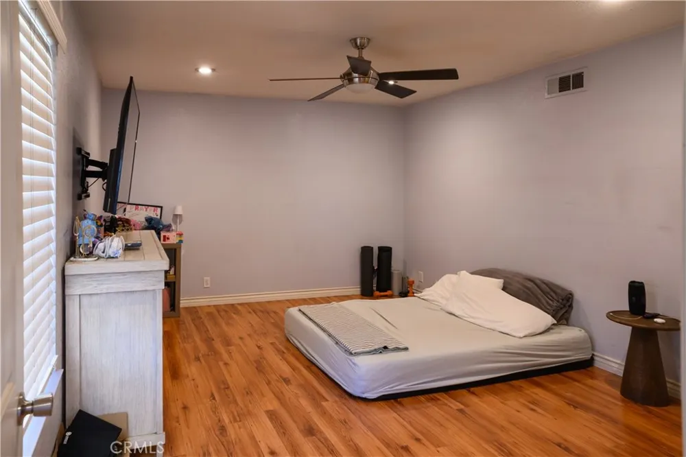 614 Aspen Rialto, CA 92376