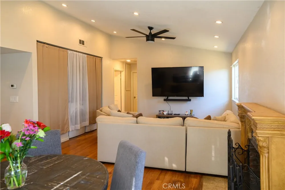 614 Aspen Rialto, CA 92376
