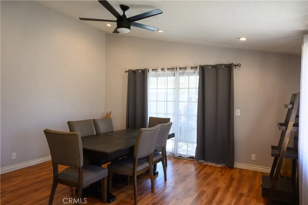 614 Aspen Rialto, CA 92376