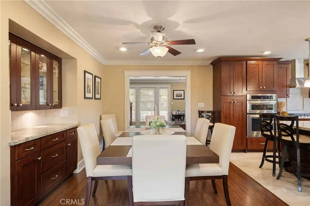 2411 3rd La Verne, CA 91750