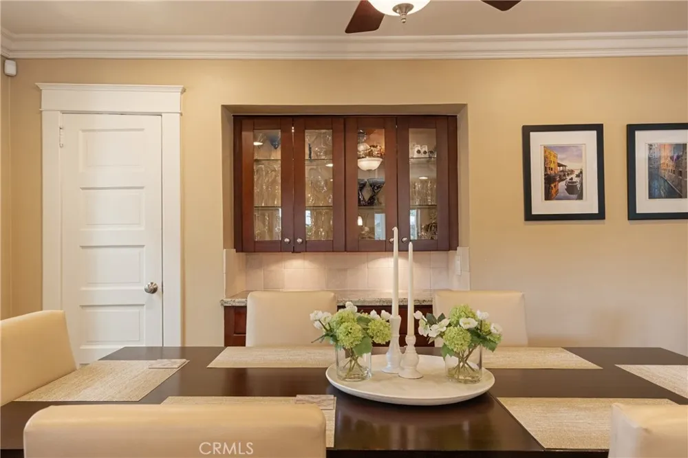 2411 3rd La Verne, CA 91750