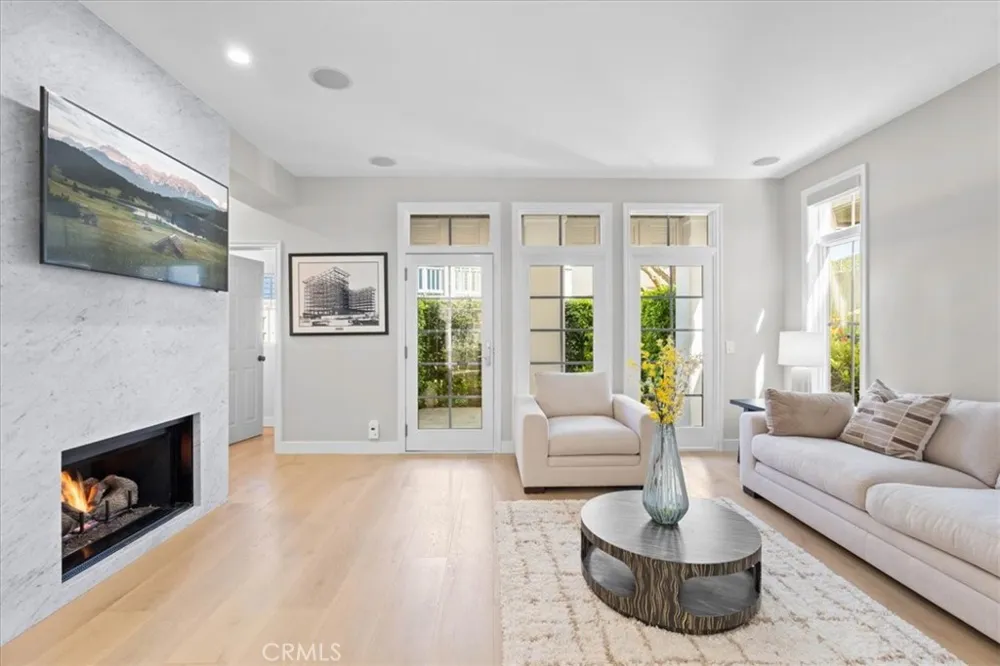 2534 Bungalow Place Corona del Mar, CA 92625
